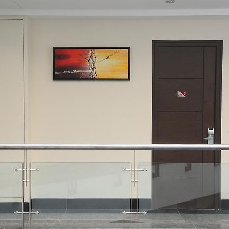Hotel Gulnar 뉴델리 외부 사진