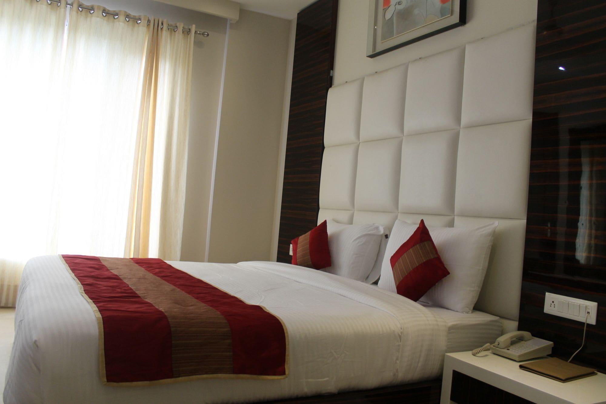 Hotel Gulnar 뉴델리 외부 사진