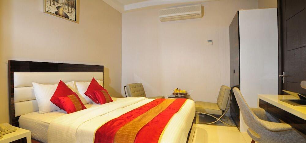 Hotel Gulnar 뉴델리 외부 사진