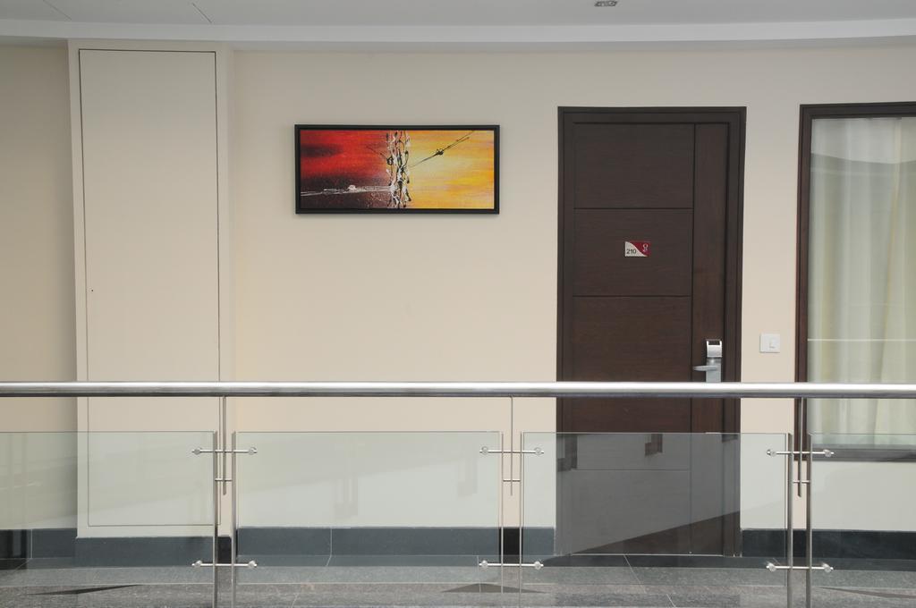 Hotel Gulnar 뉴델리 외부 사진