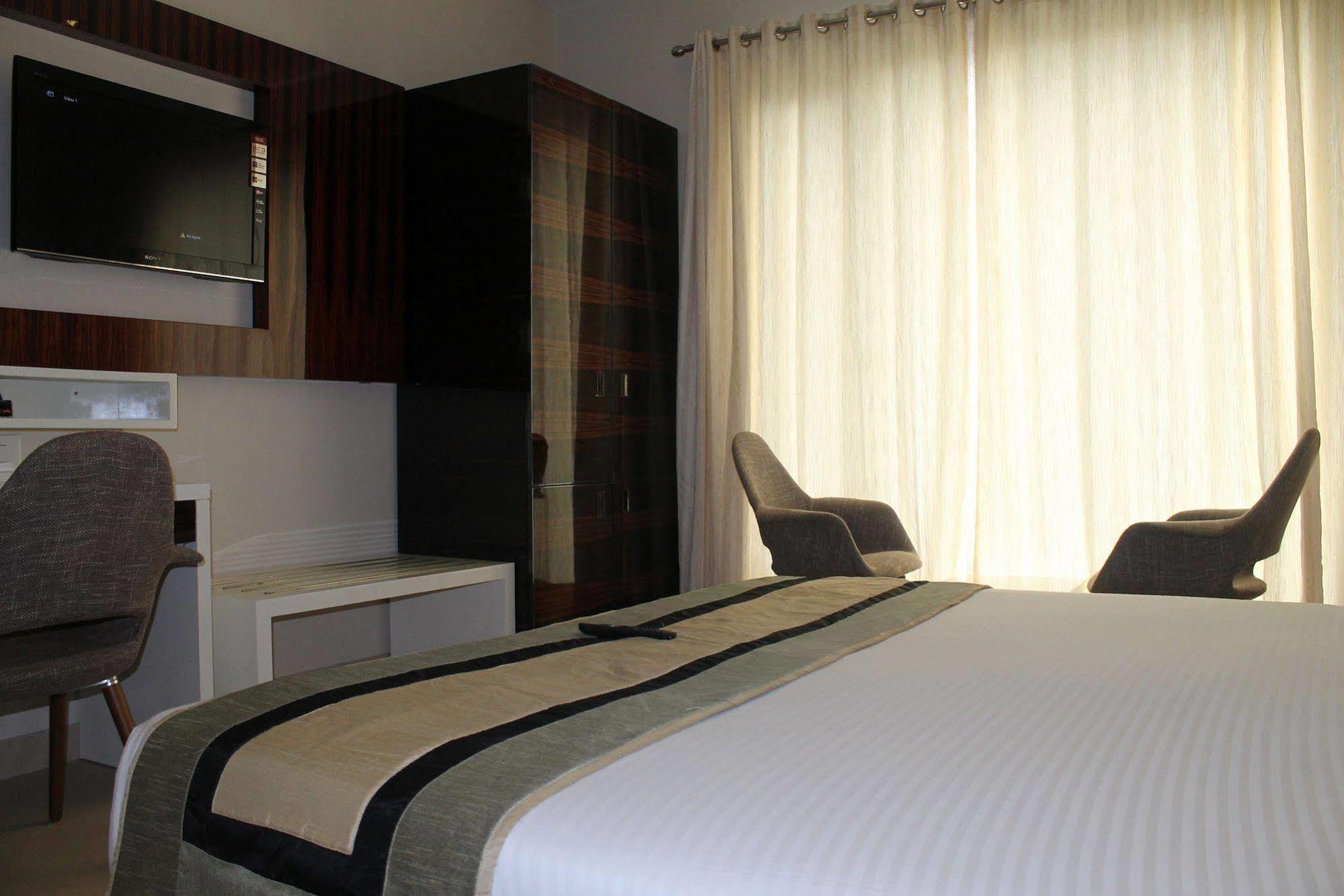 Hotel Gulnar 뉴델리 외부 사진